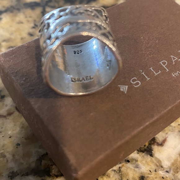 Silpada retired filigree ring. Size 6 - Picture 3 of 3